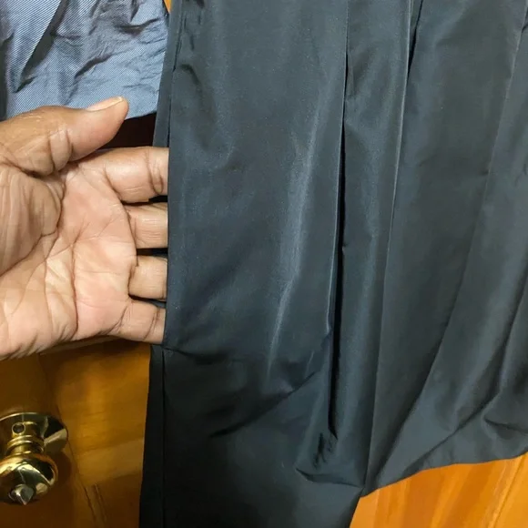 BCBGMAXAZRIA Elegant Cocktail Dress - Picture 5 of 6